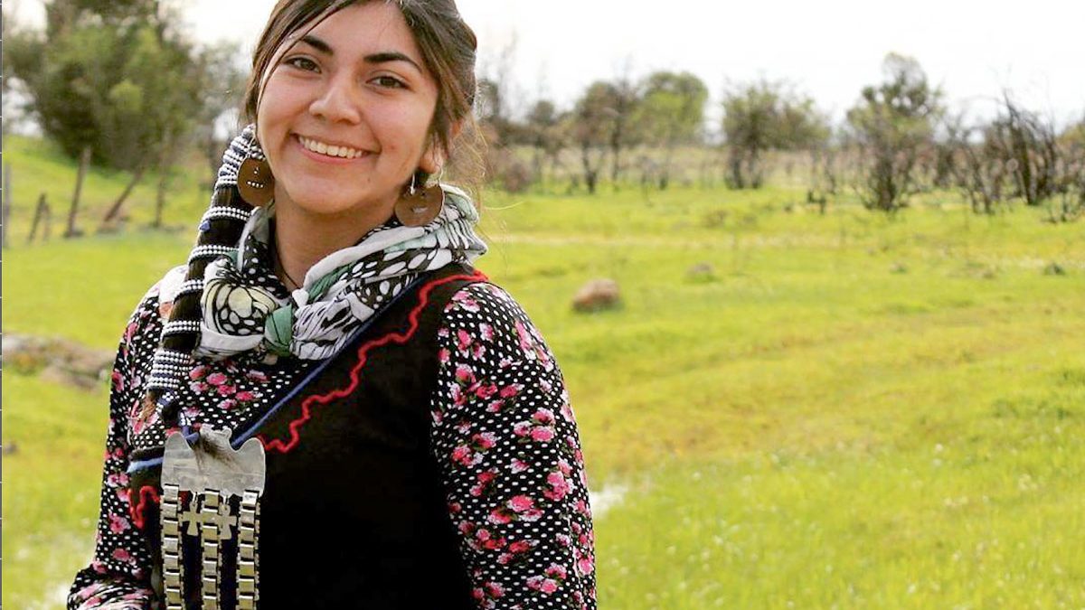 Sofía Huaiquil: La influencer que rescata las tradiciones mapuches